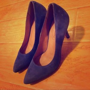 CORSO COMO- great condition blue suede pumps